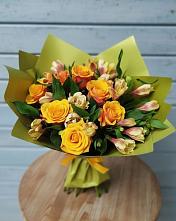 Букет цветов из:  Альстромерии и Розы в Восточный Тульская область