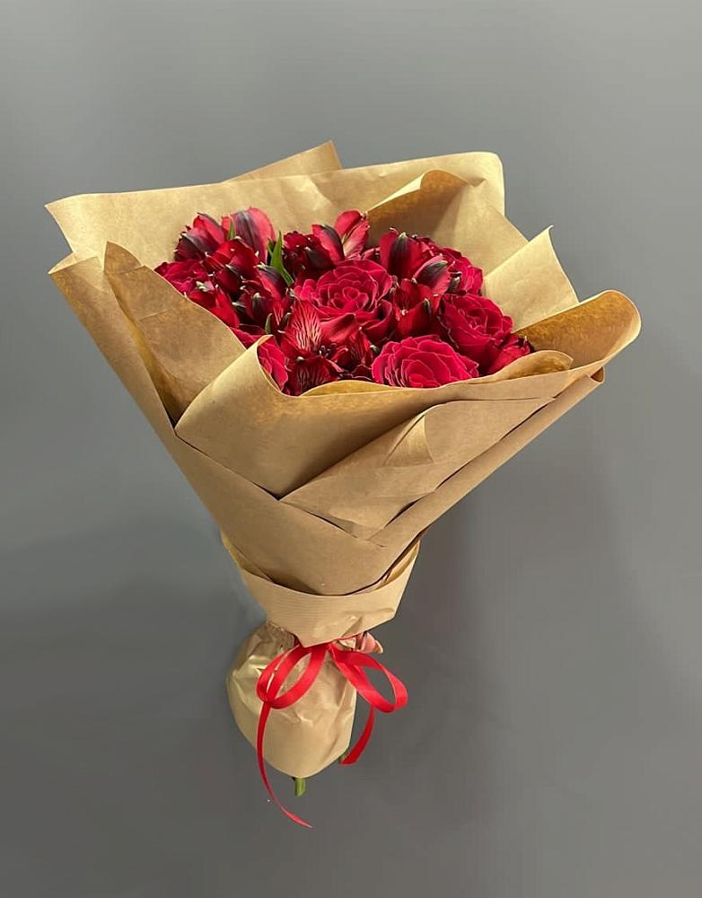 Букет цветов из: Альстромерии и Розы в Восточный Тульская область