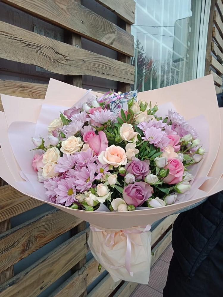 Букет цветов из: Розы и Хризантемы в Восточный Тульская область