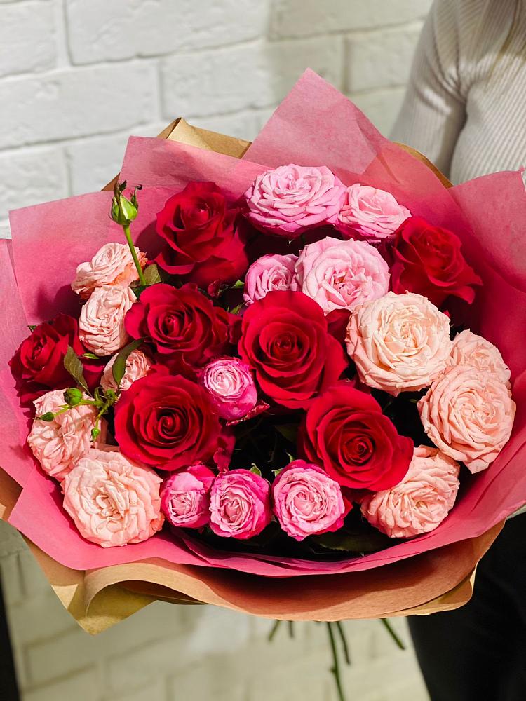 Букет цветов из: Розы в Восточный Тульская область