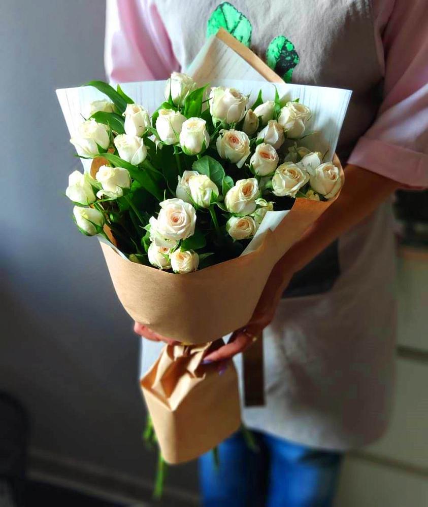 Букет цветов из: Розы в Восточный Тульская область