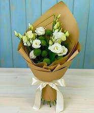 Букет цветов из:  Хризантемы и Лизиантусы в Восточный Тульская область