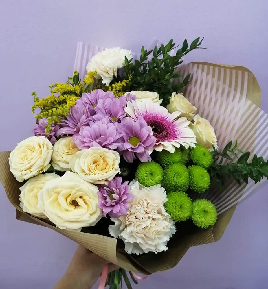 Букет цветов из: Хризантемы, Розы, Гвоздики и Герберы в Восточный Тульская область