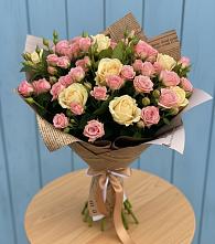Букет цветов из:  Розы в Восточный Тульская область