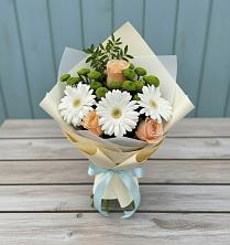 Букет цветов из:  Герберы, Розы и Хризантемы в Восточный Тульская область