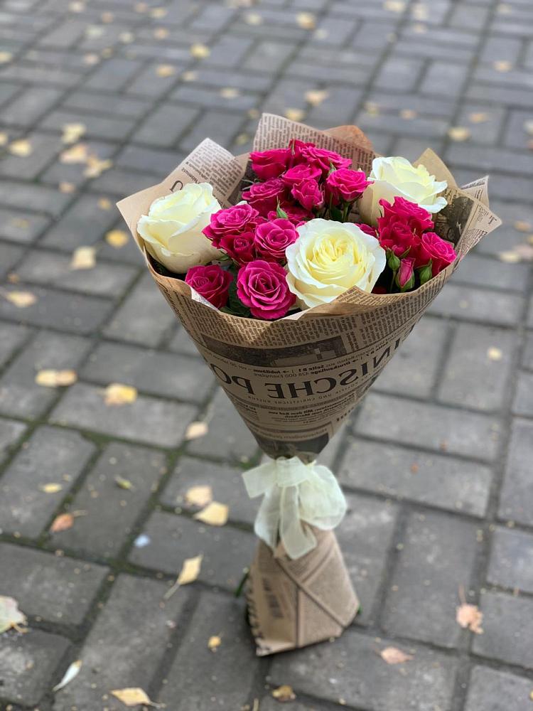 Букет цветов из: Розы в Восточный Тульская область