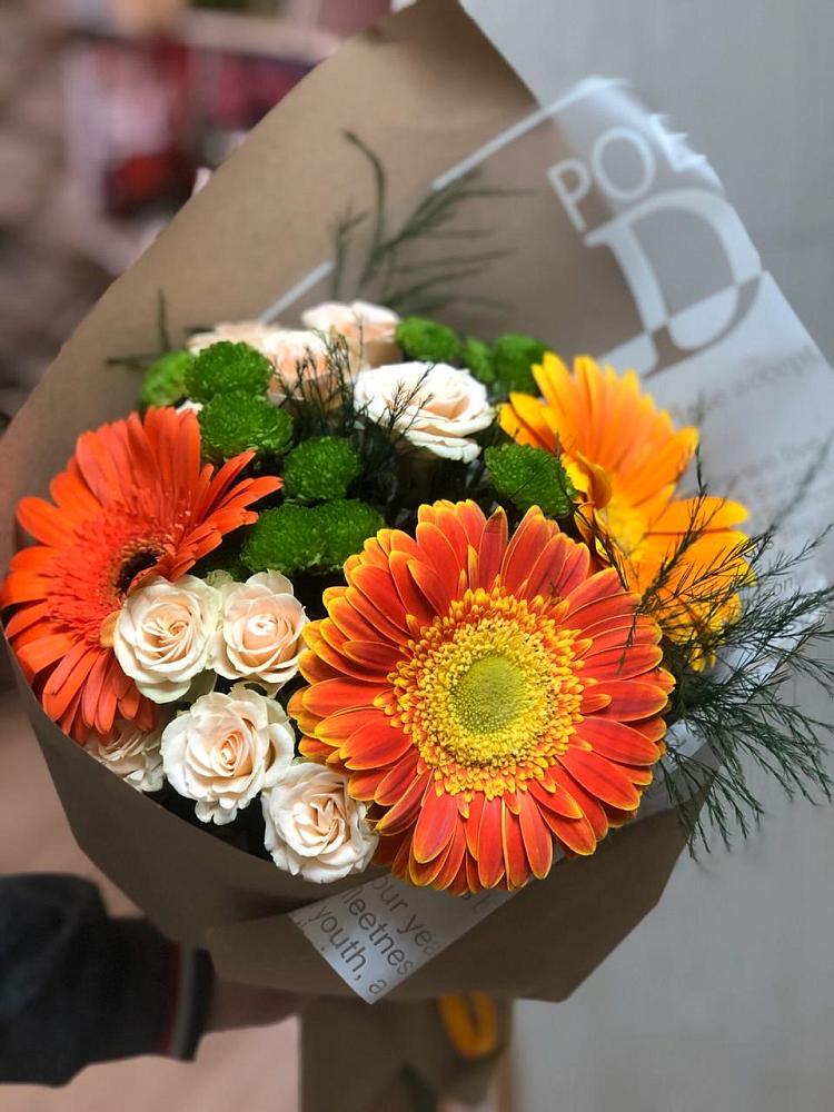 Букет цветов из: Герберы, Хризантемы и Розы в Восточный Тульская область