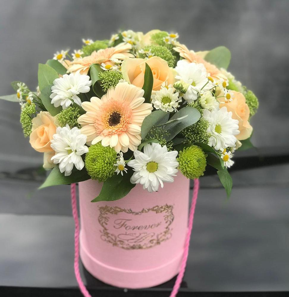 Цветочная композиция из Розы, Герберы и Хризантемы в шляпной коробке в Восточный Тульская область