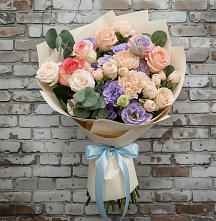 Букет цветов из:  Розы, Лизиантусы и Гвоздики #REPLACE_PRED# Восточный Тульская область