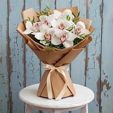Букет цветов из:  Орхидеи и Розы в Восточный Тульская область